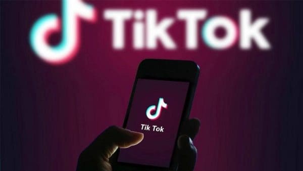 Tạo video TikTok của riêng bạn theo Xu hướng